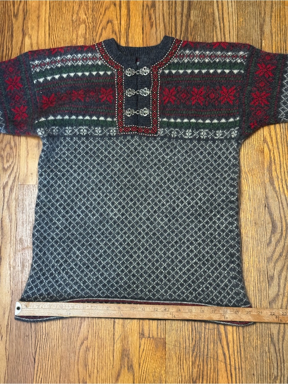 VINTAGE Squaw Valley 100% Wool Sweater - Picture 9 of 16